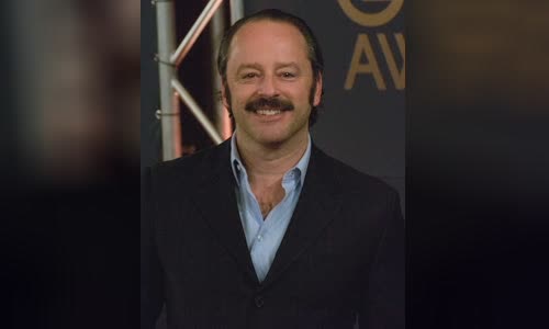 Gil Bellows