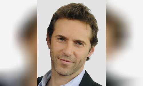 Alessandro Nivola