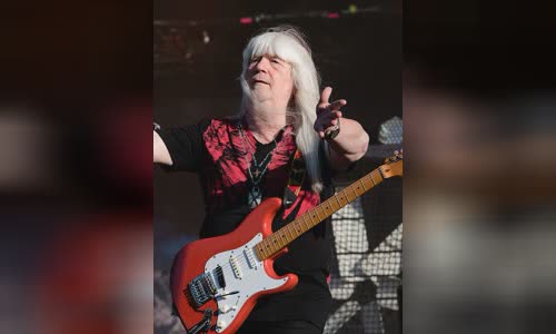 Andy Scott (guitarist)