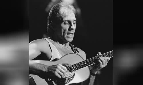 Larry Carlton