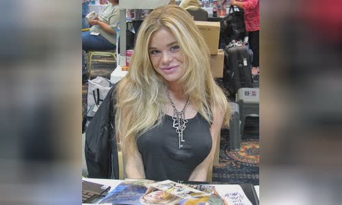 Ellen Muth
