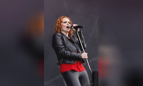 Anneke van Giersbergen