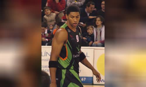 Wayne Simien