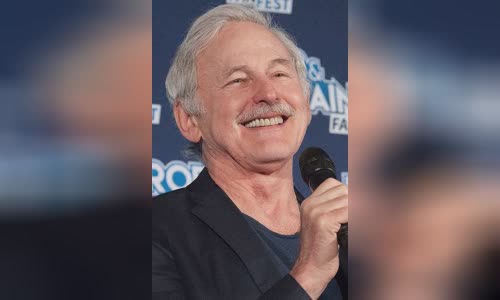 Victor Garber