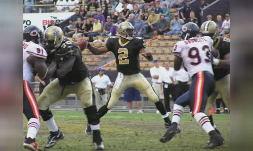 Aaron Brooks (American football)