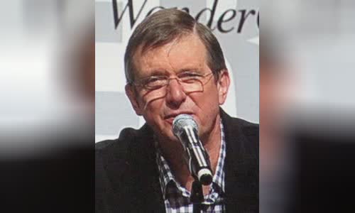 Mike Newell (director)