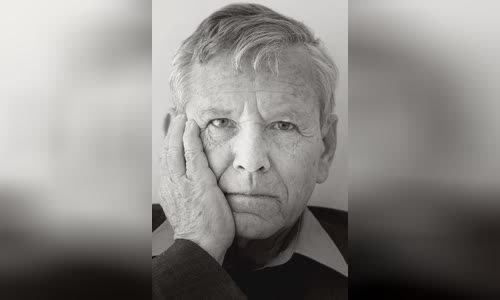 Amos Oz