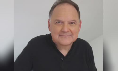 Stephen Furst