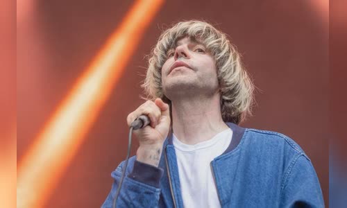 Tim Burgess (musician)