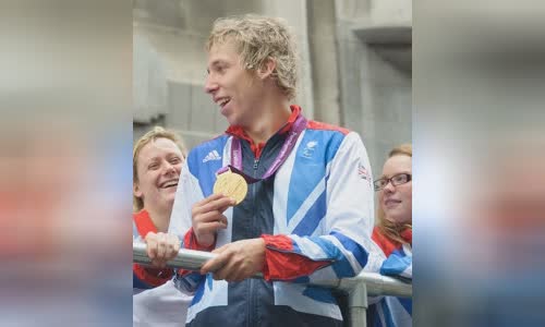 Jonathan Fox (swimmer)