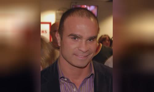 Tie Domi
