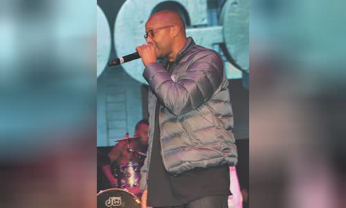 Warren G