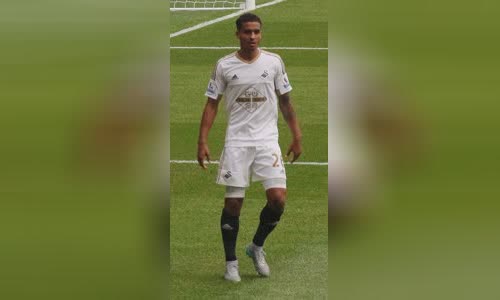 Kyle Naughton