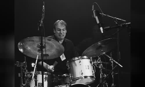 Ari Hoenig