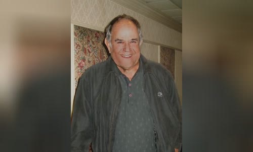 Laurence Luckinbill