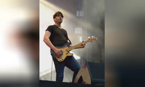 Alex James (musician)