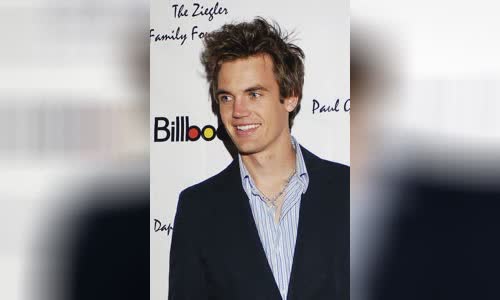 Tyler Hilton