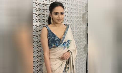 Amruta Khanvilkar