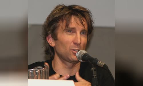 Sharlto Copley
