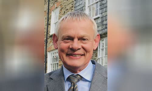 Martin Clunes