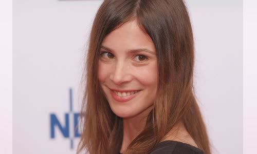 Aylin Tezel