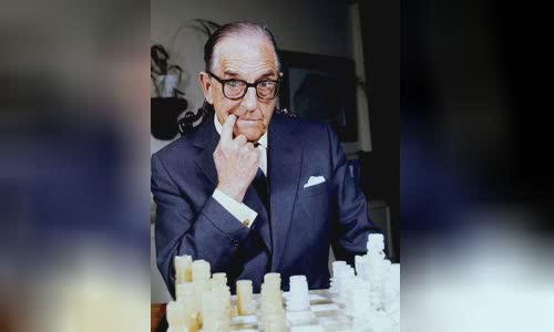 Stanley Holloway