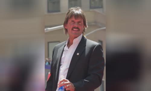 Dennis Eckersley