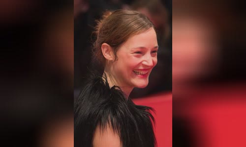 Vicky Krieps