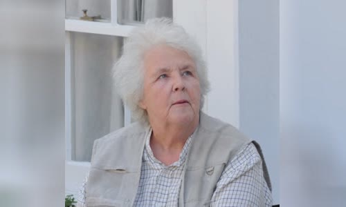 Stephanie Cole