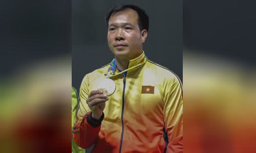 Hoàng Xuân Vinh