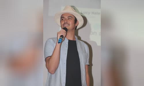 Tyler Blackburn