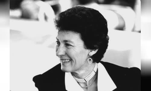 Elizabeth Esteve-Coll