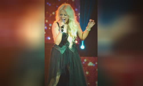 Amelia Lily