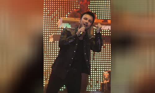 Tarkan (singer)