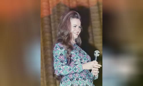Jeannie C. Riley