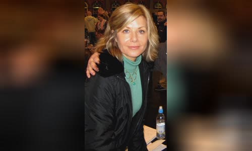 Glynis Barber