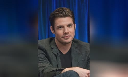 Josh Henderson