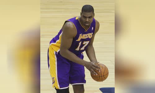 Andrew Bynum
