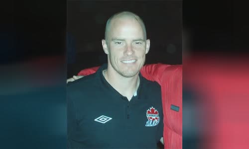 Iain Hume