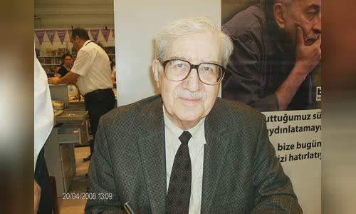 Turgut Özakman