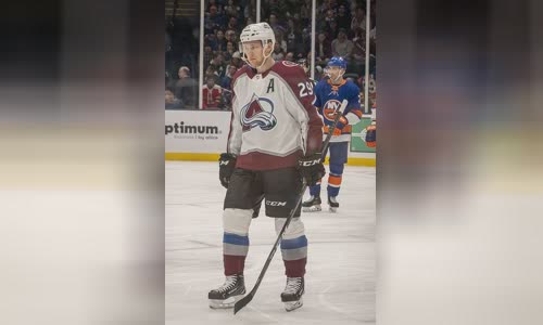 Nathan MacKinnon