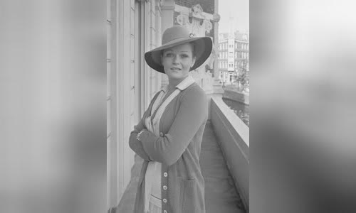 Valerie Perrine