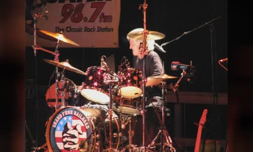 Don Brewer