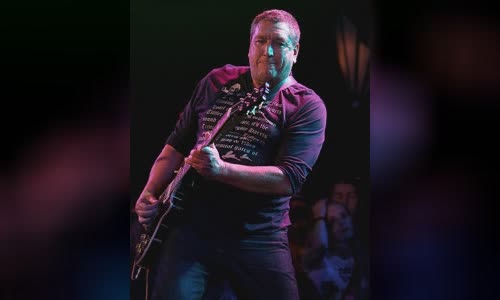 Steve Jones (musician)