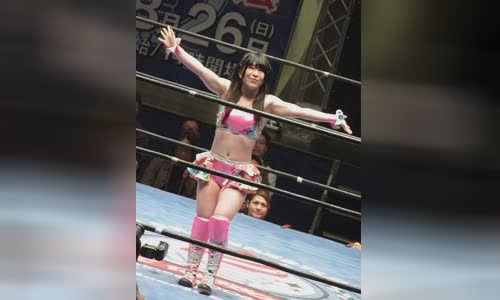 Tsukushi (wrestler)