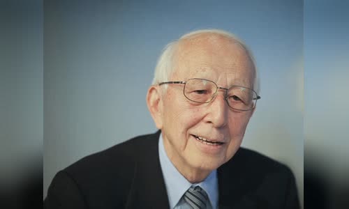 Fumihiko Maki