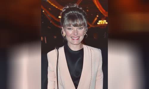 Jane Curtin