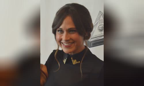 Nikki DeLoach