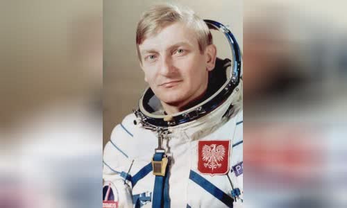 Miros?aw Hermaszewski