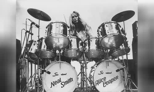 Neal Smith (drummer)